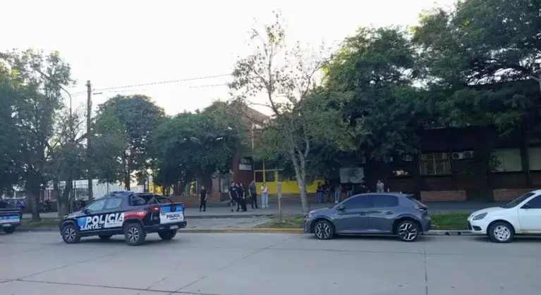 Un alumno mató a un compañero en una escuela de Santa Fe y el caso reaviva el recuerdo de la masacre de Patagones