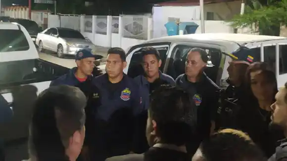 Liberan a los 4 funcionarios de la PNB retenidos en centro de detenciones de La Morita