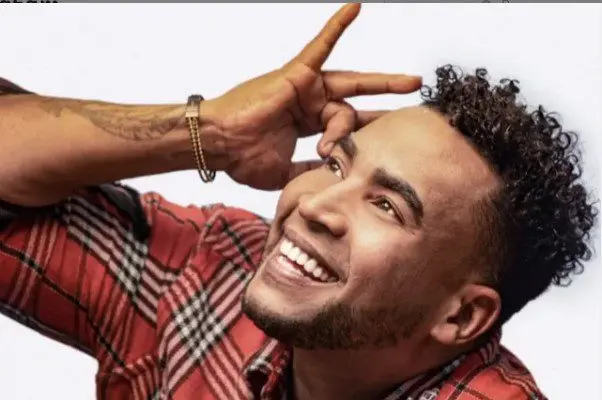 Don Omar también se contagia con la Navidad