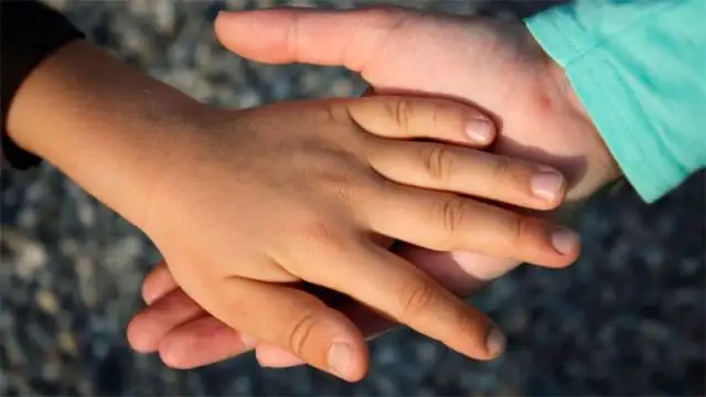 Dieron la adopción de nena a una mujer que murió antes de finalizar el trámite
