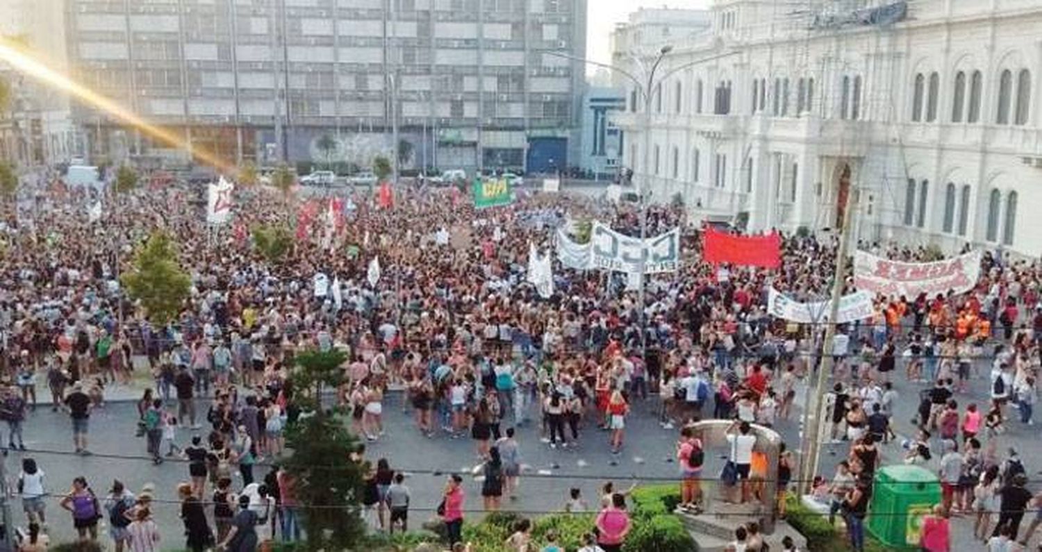 Una gran movilización exigió justicia por el femicidio de Fátima