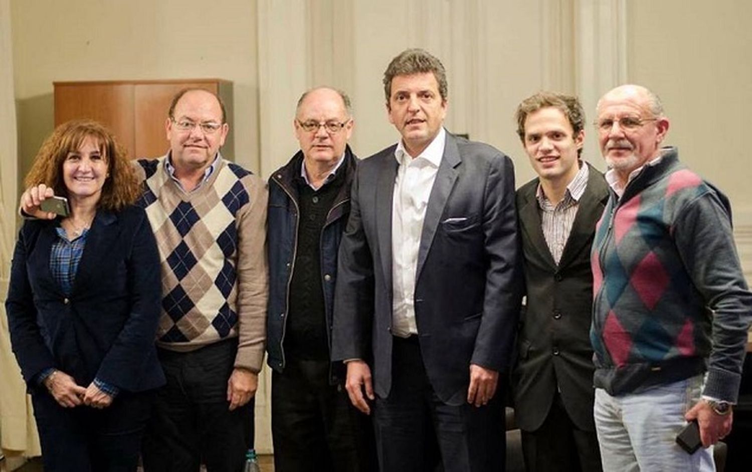 Sergio Massa junto a referentes del Frente Renovador de la ciudad