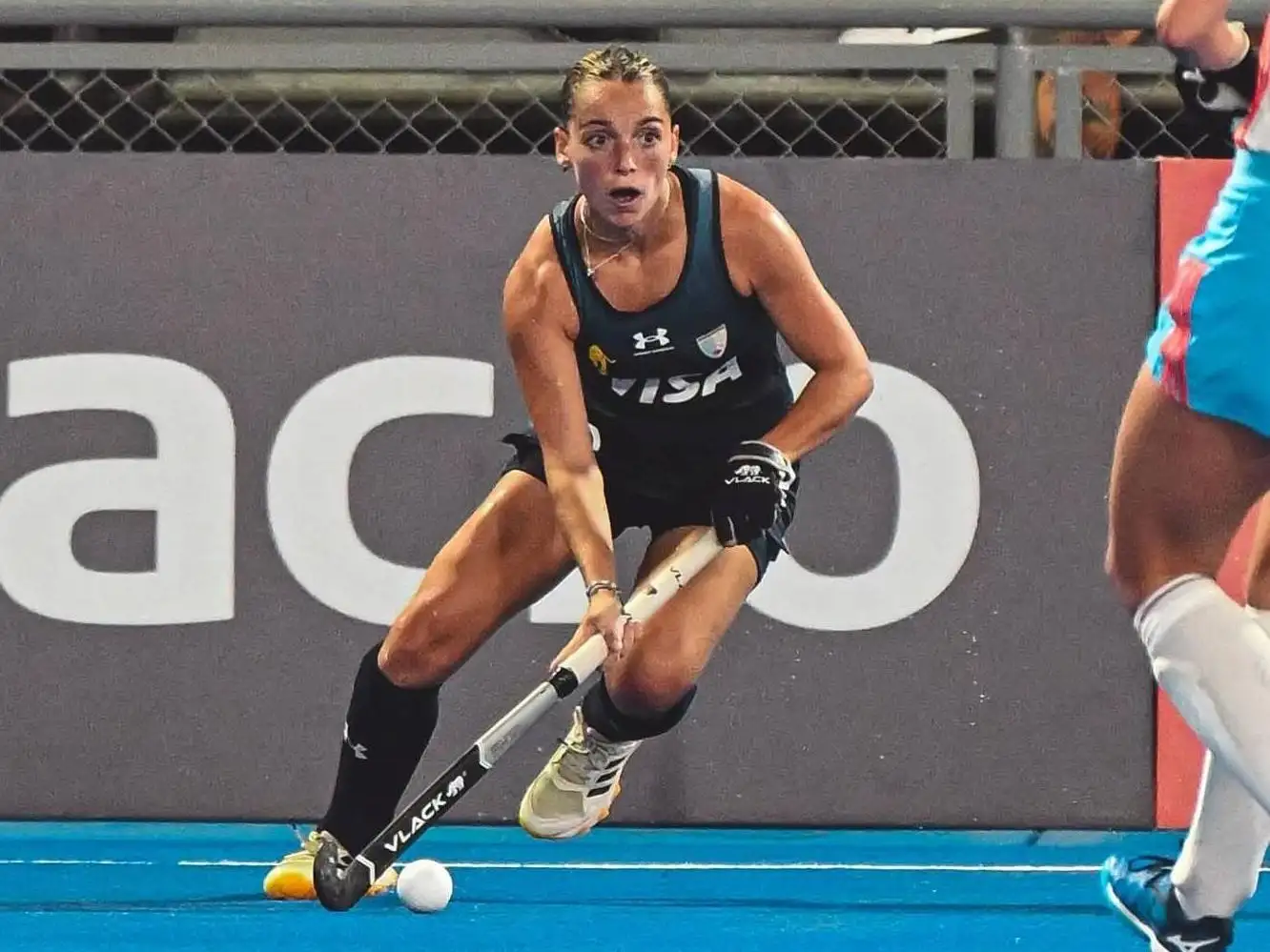 Brisa Bruggesser participó de la gira a España.