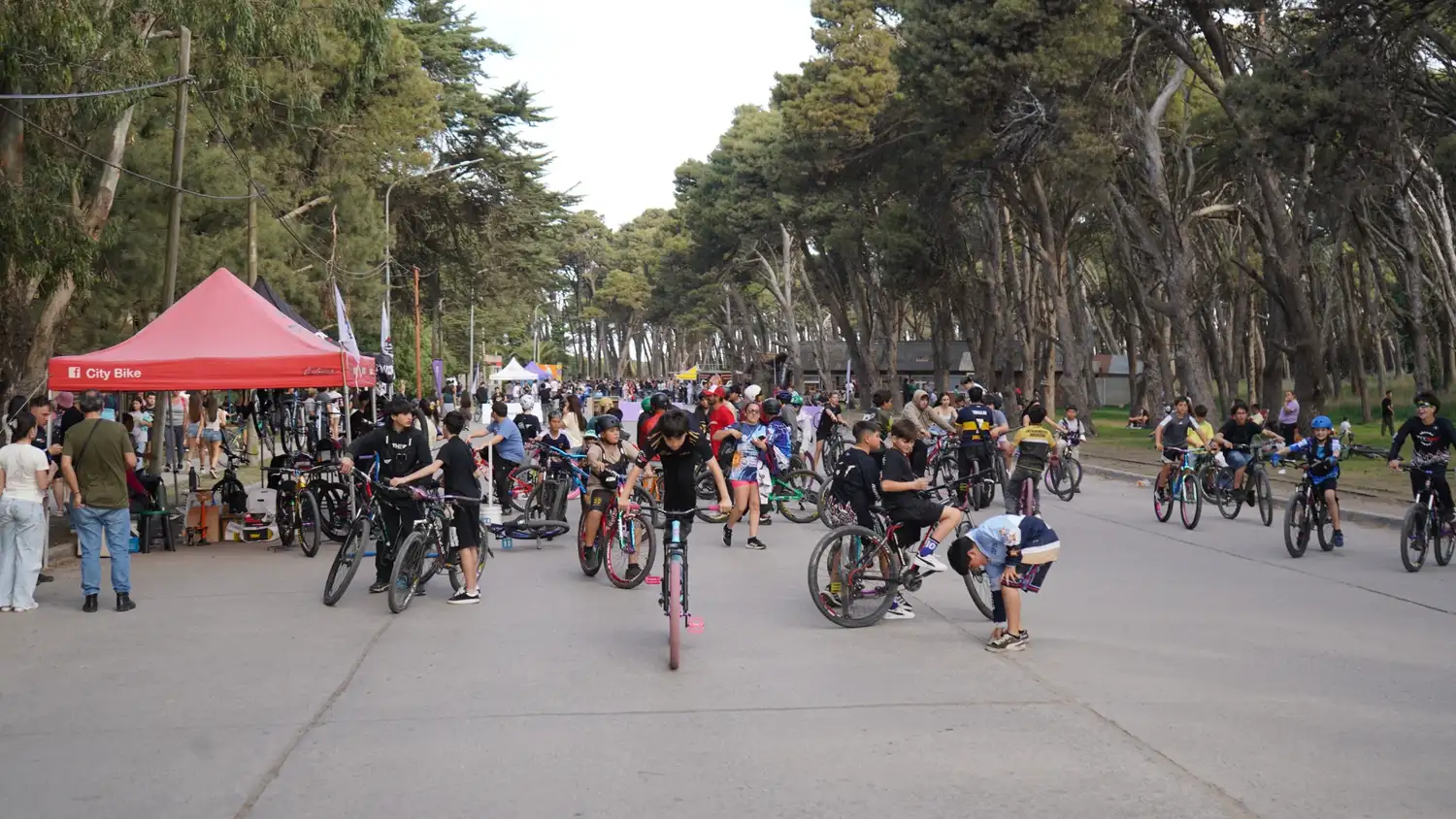 Con una máxima de 27º, se festejó la primavera en Necochea