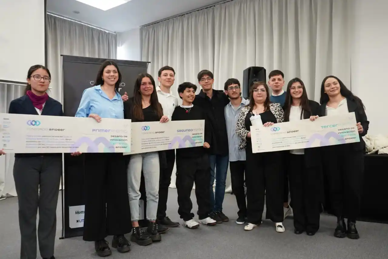 Estudiantes de la UNER ganaron los tres premios principales del Desafío de Innovación Entre Ríos 2025