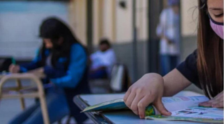 Becas Egresar destinada a jóvenes que quieran terminar el secundario