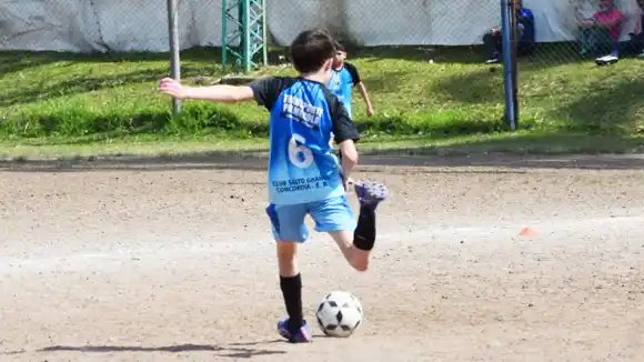 El Olimpo, Salto Grande, Defensores de Nébel y Victoria jugarán el provincial de Fútbol