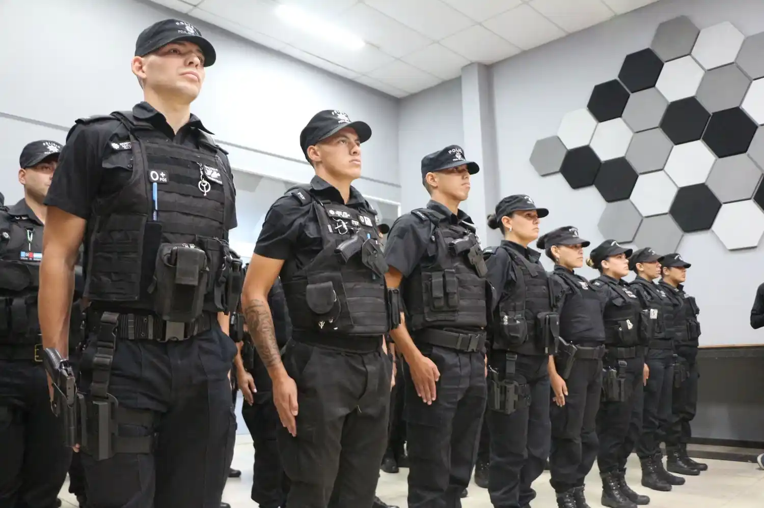 Los agentes que se sumaron a la fuerza.