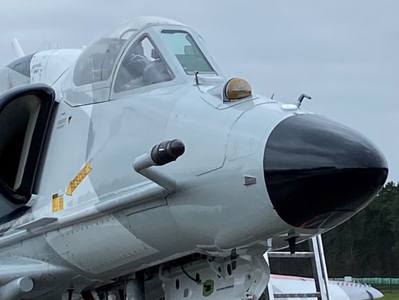 A-4 Skyhawk equipped with infrared search and tracking system?