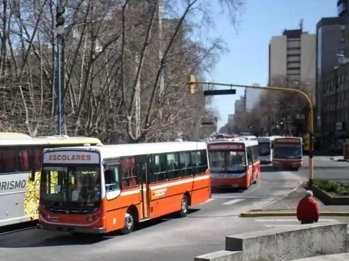 Servicio de transporte escolar en Pueyrredón. FOTO: 0223.