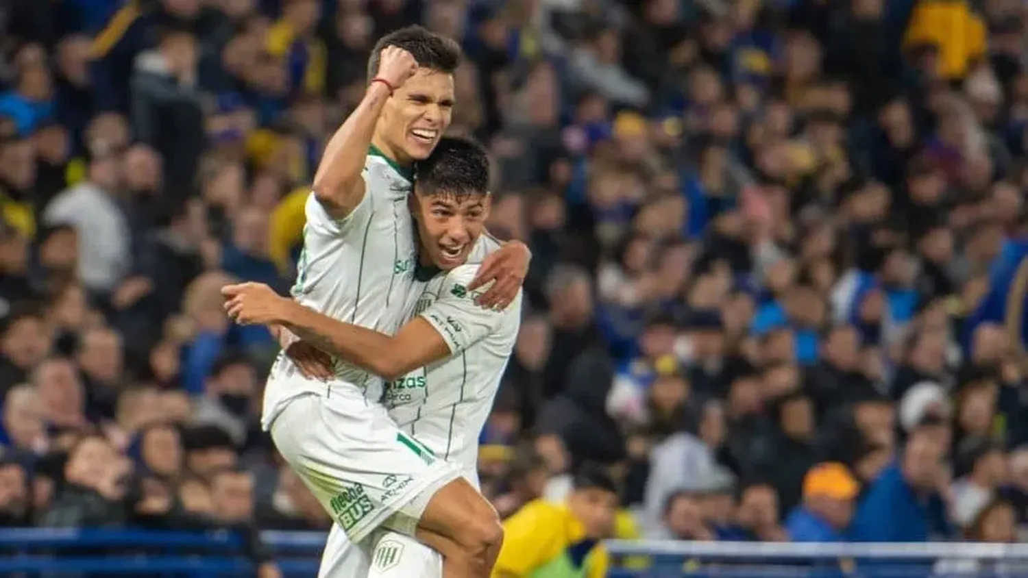 Banfield goleó 3 a 0 a un Boca alternativo y sin reacción en La Bombonera