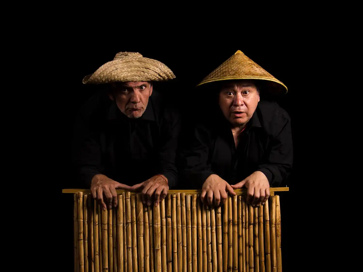 La obra “El telescopio chino, un secreto patagónico” es protagonizada por Guillermo Troncoso y Víctor Arrojo.