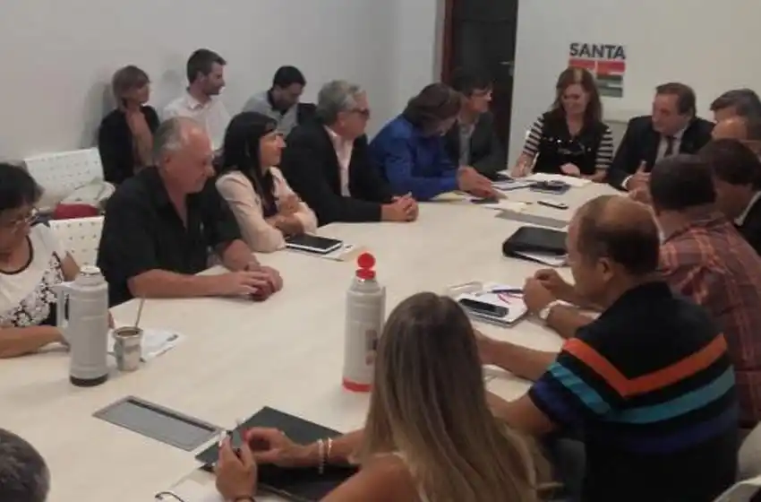 Profesionales de salud e integrantes del Ministerio de Trabajo concretaron la primera reunión paritaria