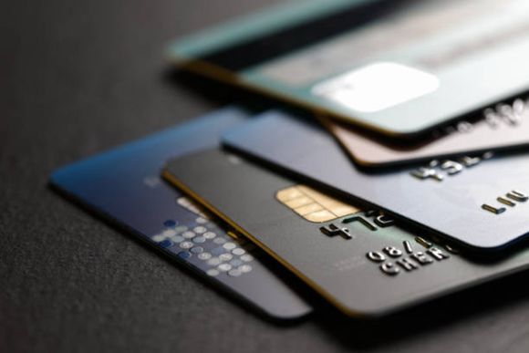 Advierten a usuarios de tarjetas de crédito por adelantamientos en la fecha de pago