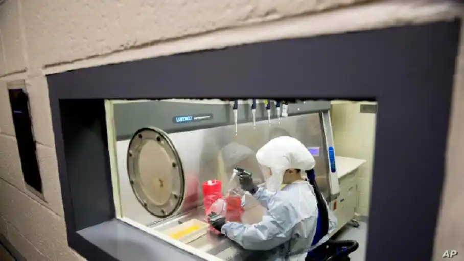 Japón anuncia planes de vacunación por COVID-19 para junio de 2021