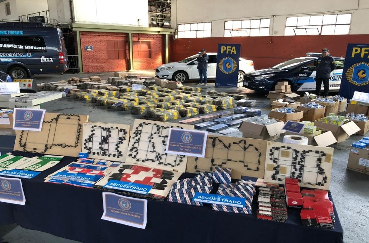 Desbarataron una banda que comercializaba repuestos de automotores truchos en Rosario