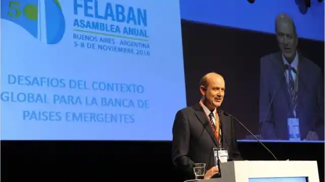 Sturzenegger: “Tasas negativas no sirven al ahorrista y destruyen el sistema financiero”