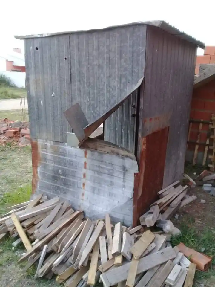 Robaron herramientas de construcción