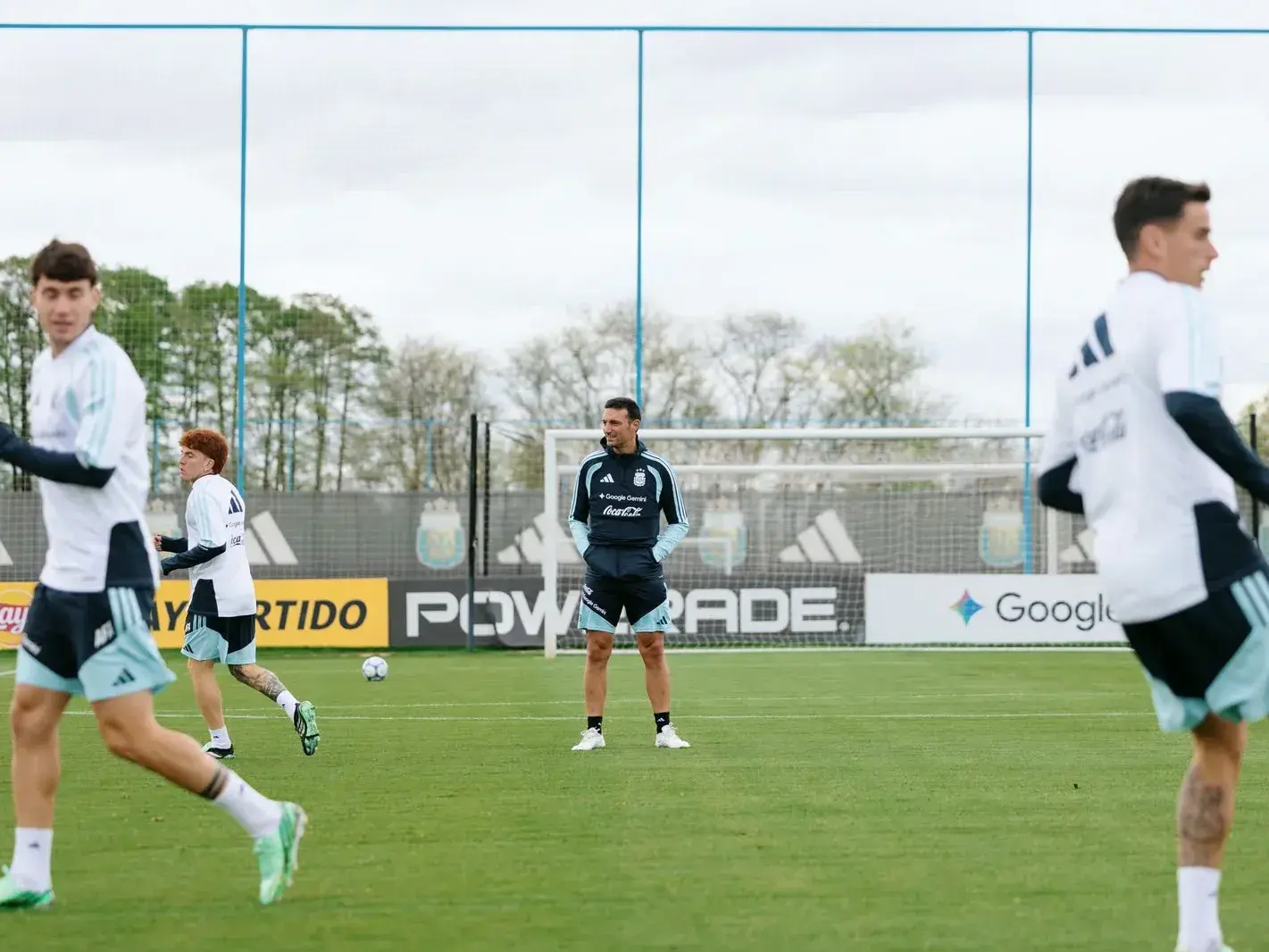 La Scaloneta retomó las prácticas de cara al amistoso del sábado a las 21 ante Burkina Faso. Foto: @Argentina