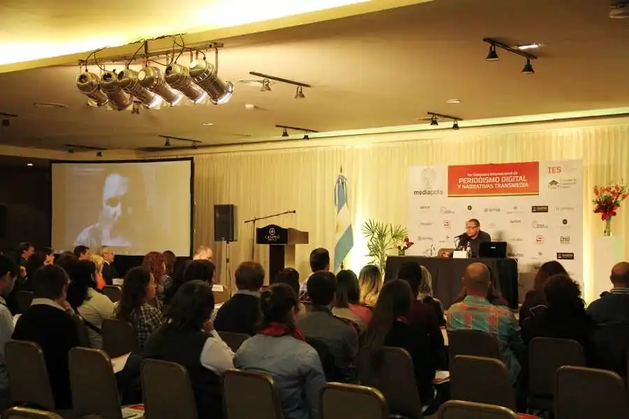 Mediapolis: Periodismo digital y narrativas transmedia 