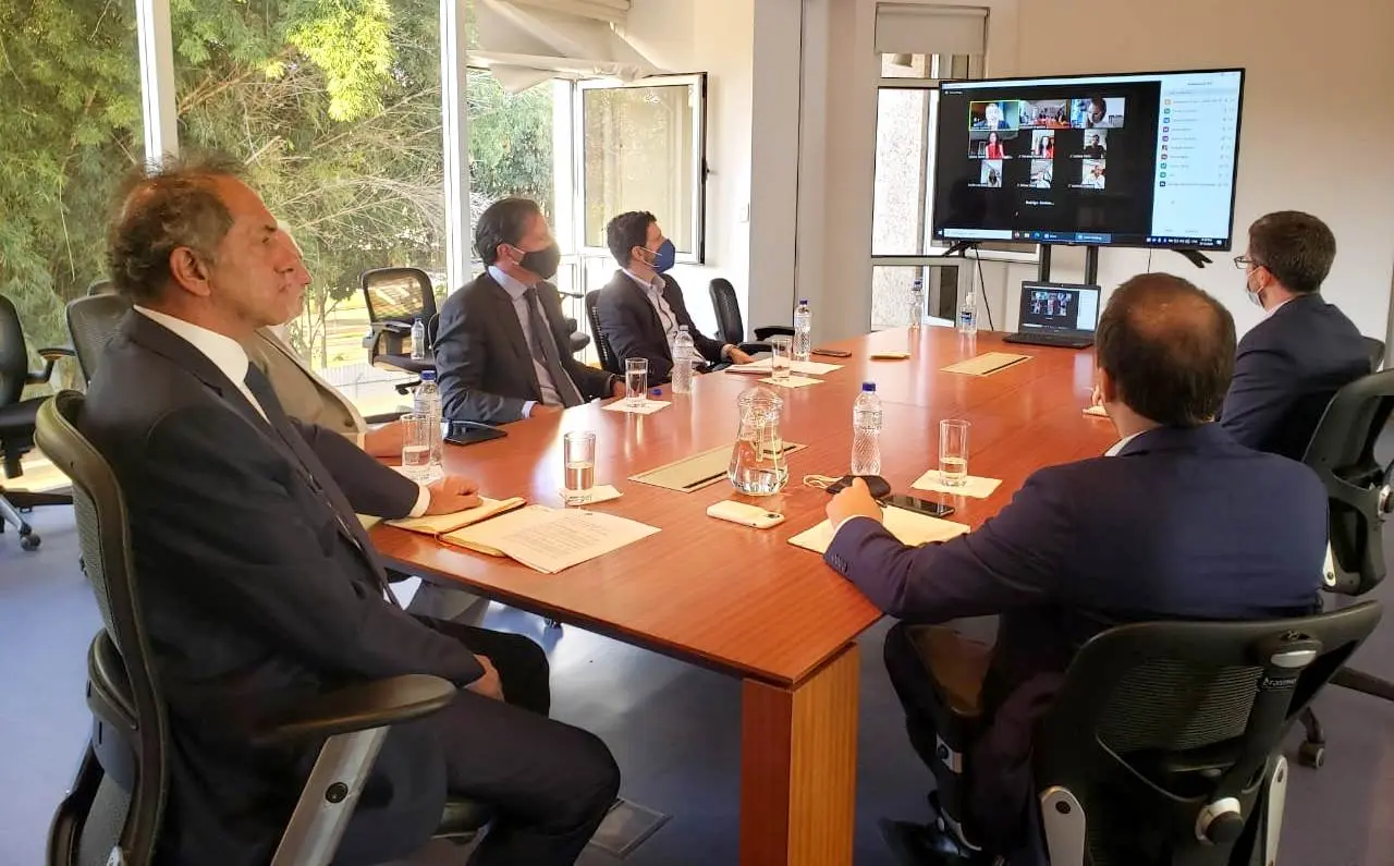 El exgobernador Scioli inició su actividad como embajador en Brasil