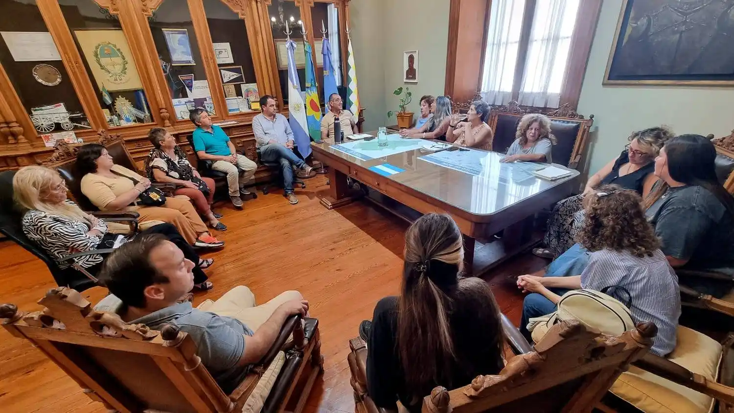 Sombra recibió reclamos de vecinos