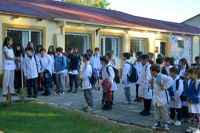 Lunghi participó del acto de apertura de ciclo lectivo en una escuela de La Porteña