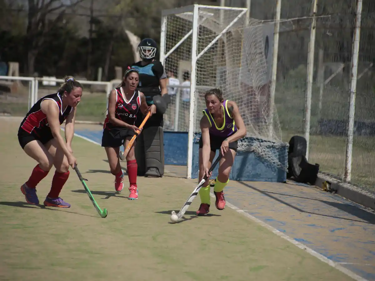 El hockey local vuelve al ruedo
