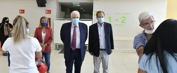 Ginés González García :"es el mejor lugar donde se gestiona la vacunación"