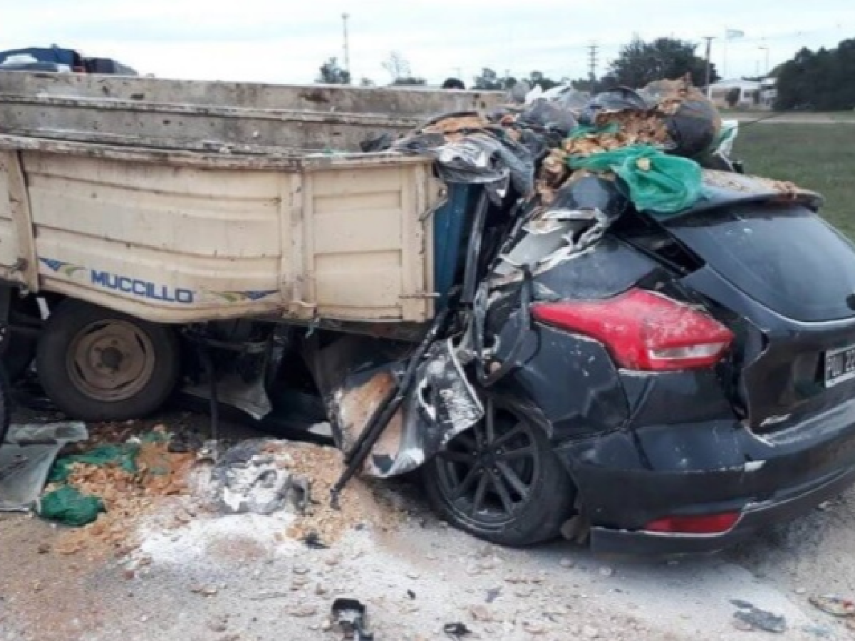 Dos muertos tras violento accidente en la ruta 19