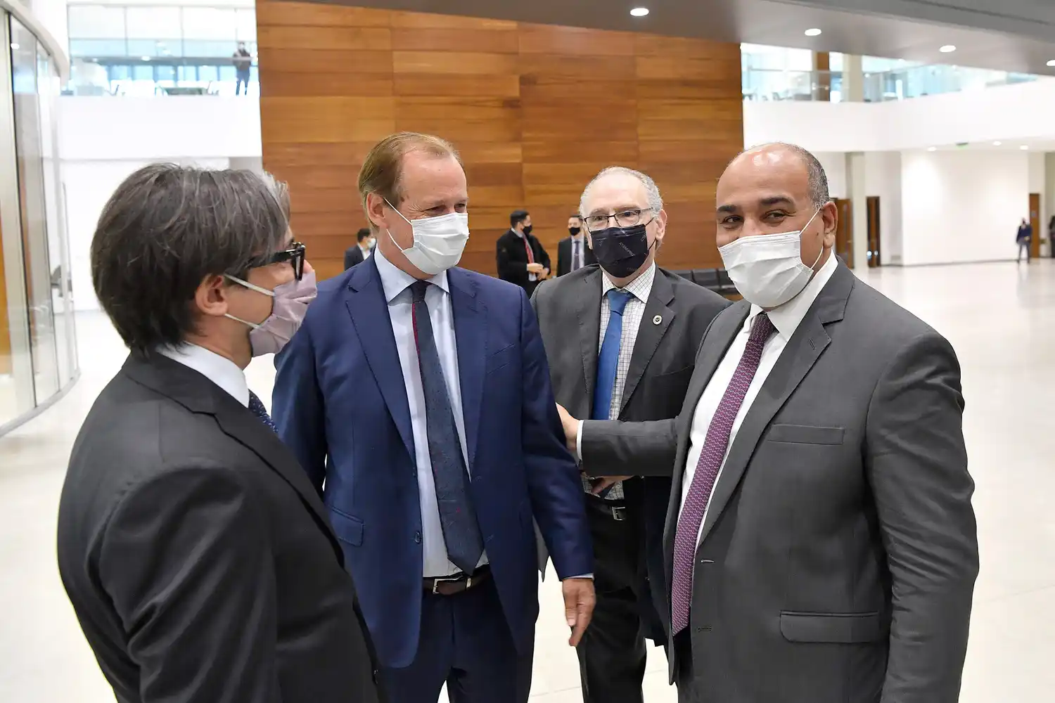 Bordet consiguió financiamiento por 40 millones de dólares para reparar caminos rurales