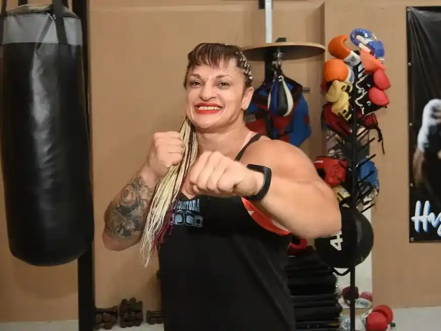 Para Oliveras "la vida es una dura pelea, similar al boxeo, donde uno se enfrenta a muchos golpes". Archivo EL