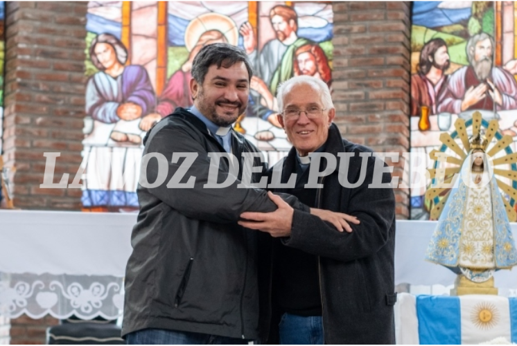 La bienvenida al padre Mauro