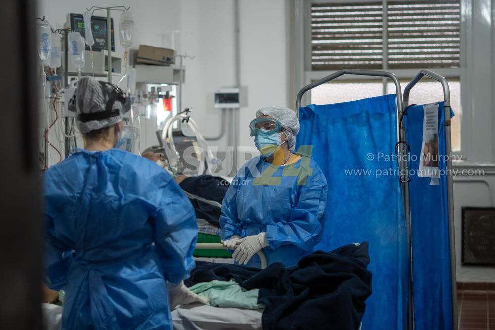 El crudo retrato de la terapia intensiva en la mirada de un fotoperiodista en Firmat