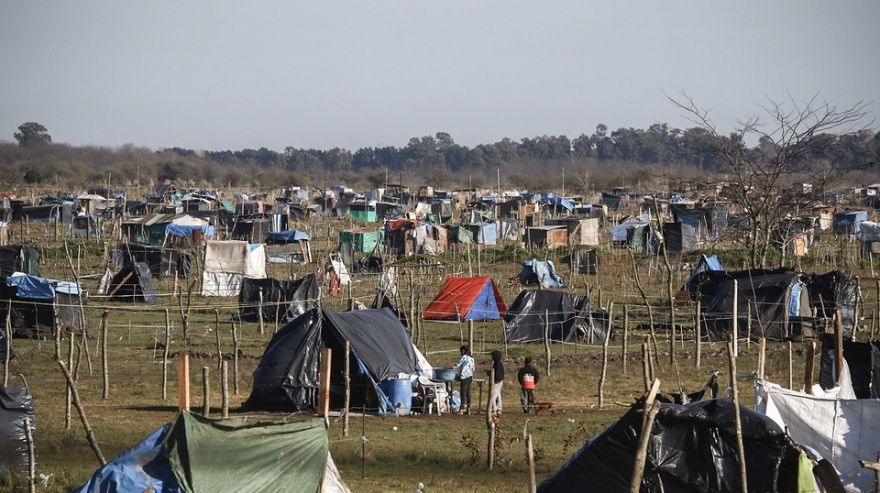Tomas en Provincia: Polémica por subsidio de hasta 50 mil pesos para personas de un programa social bonaerense