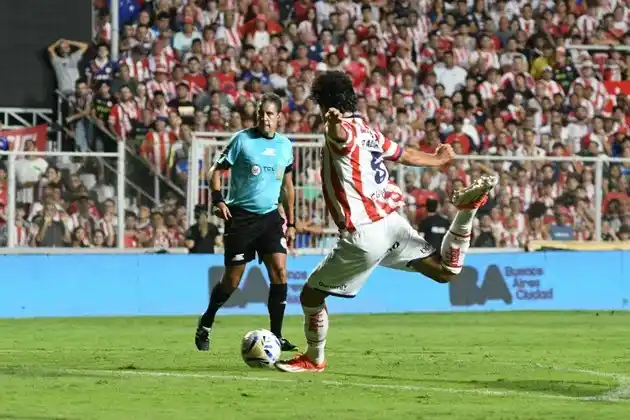 Nicolás Palavecino entró bien ante Newell's o al menos lo dejó conforme a Madelón y es una alternativa para reemplazar a Estigarriba. Foto: El Litoral