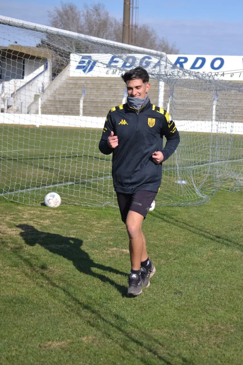 FOTO PRENSA SANTAMARINA Facundo Leiva, en el entrenamiento de ayer.