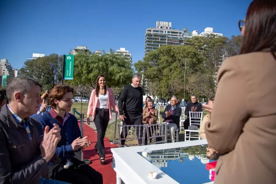 En el Parque de las Colectividades con la concreción de cinco actos nupciales, en el marco del programa provincial “Casate con tu ciudad como testigo” Prensa gobierno de la Provincia