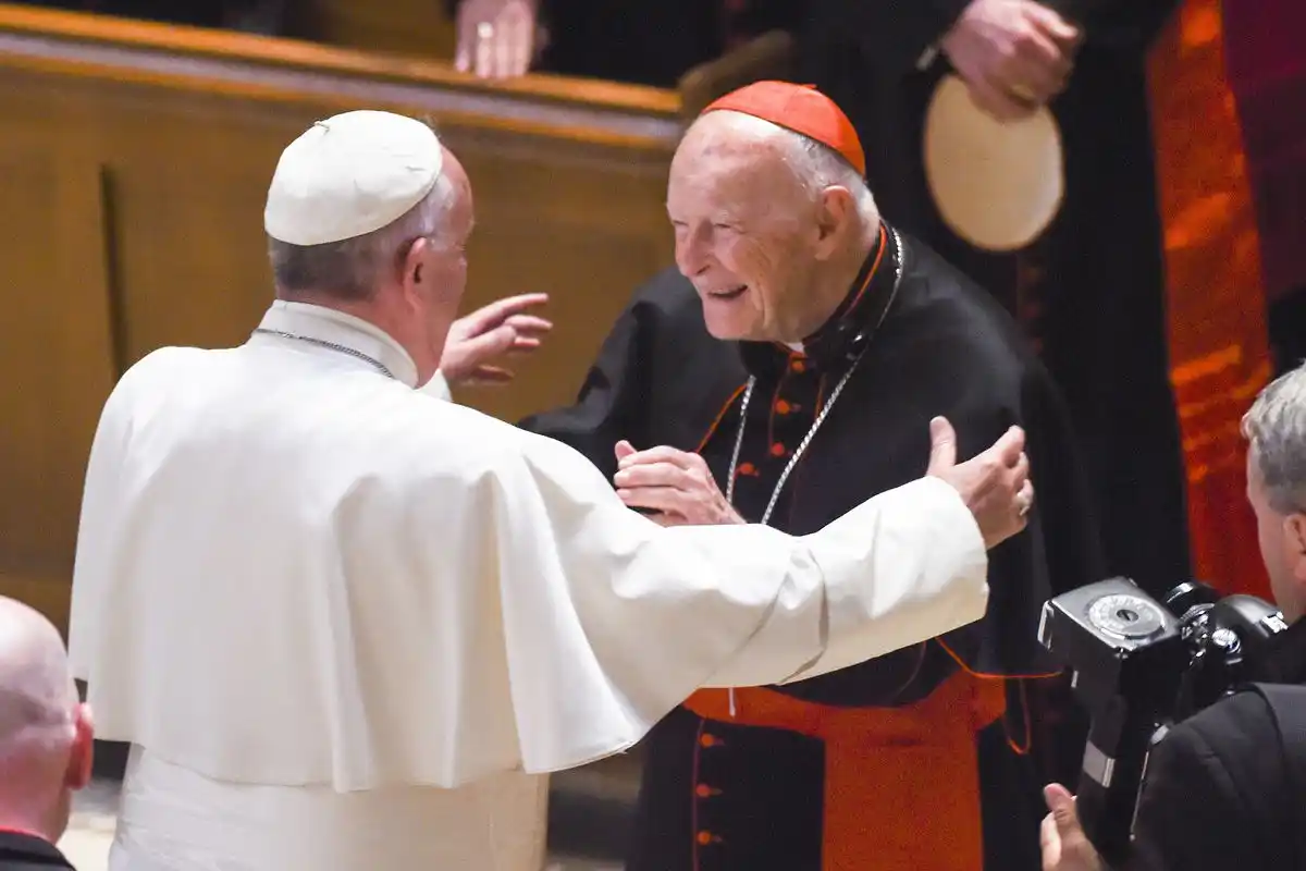 Acusan de abuso sexual al cardenal más respetado en EEUU