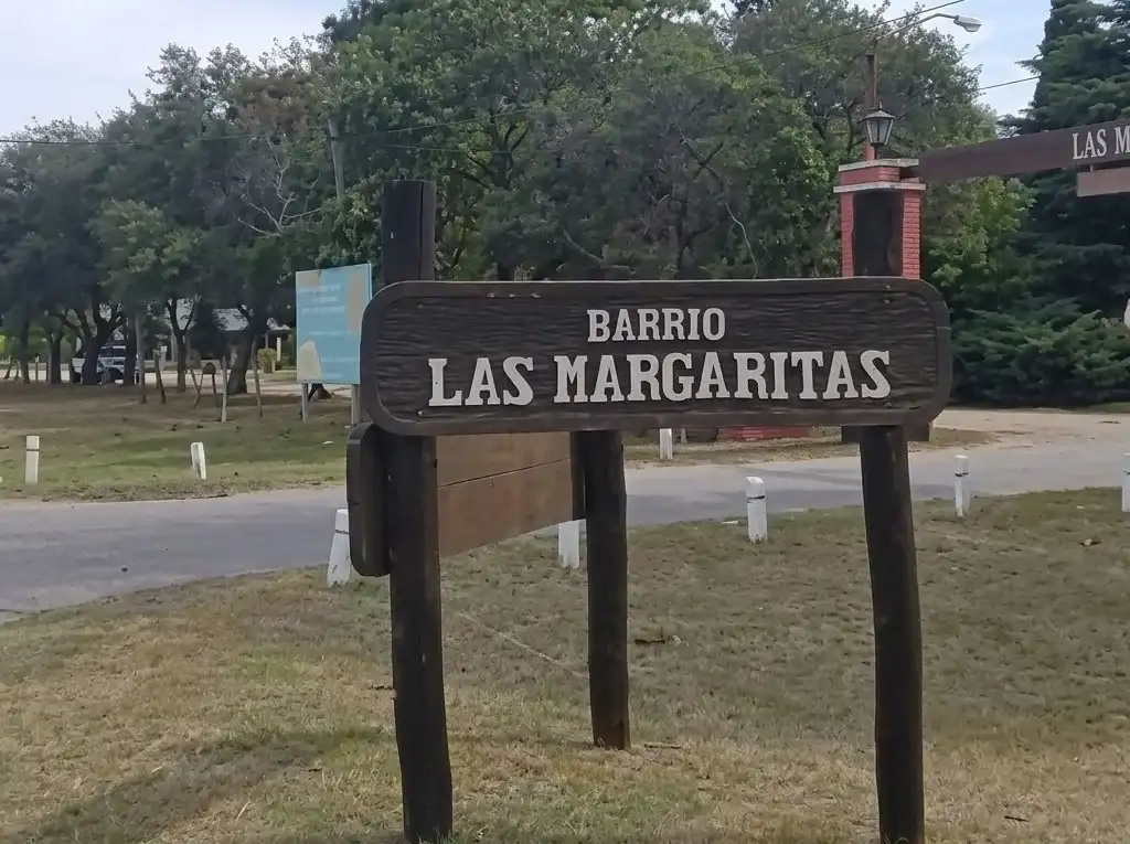 Desde la oposición se reclamó al Ejecutivo local que lleve adelante diversos trabajos de infraestructura dentro del barrio Parque Las Margaritas.