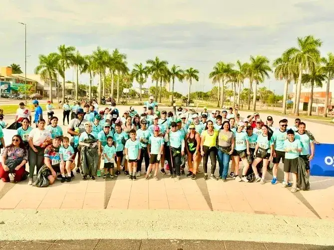 Participantes de todas las edades se reunieron en la costanera de Formosa para participar de la maratón ambiental Desafío Residuos Cero, una iniciativa que promueve la conciencia ecológica y el cuidado del medio ambiente en la comunidad local.