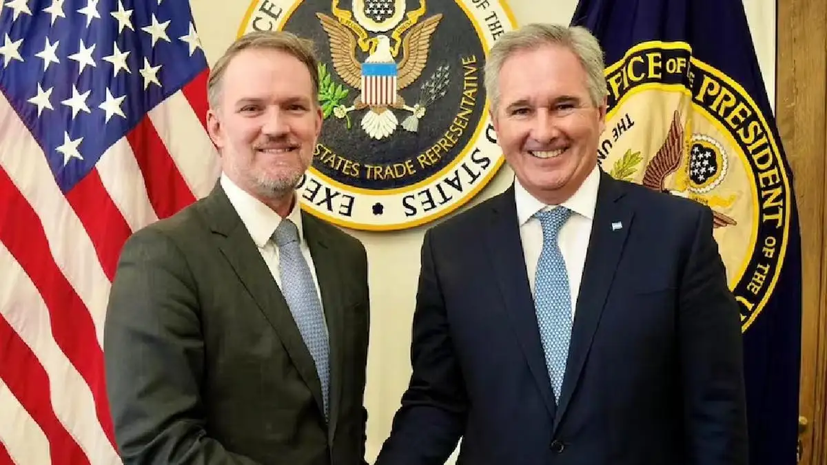 El representante comercial de EE.UU, Jamieson Greer, y el canciller Quimo.
