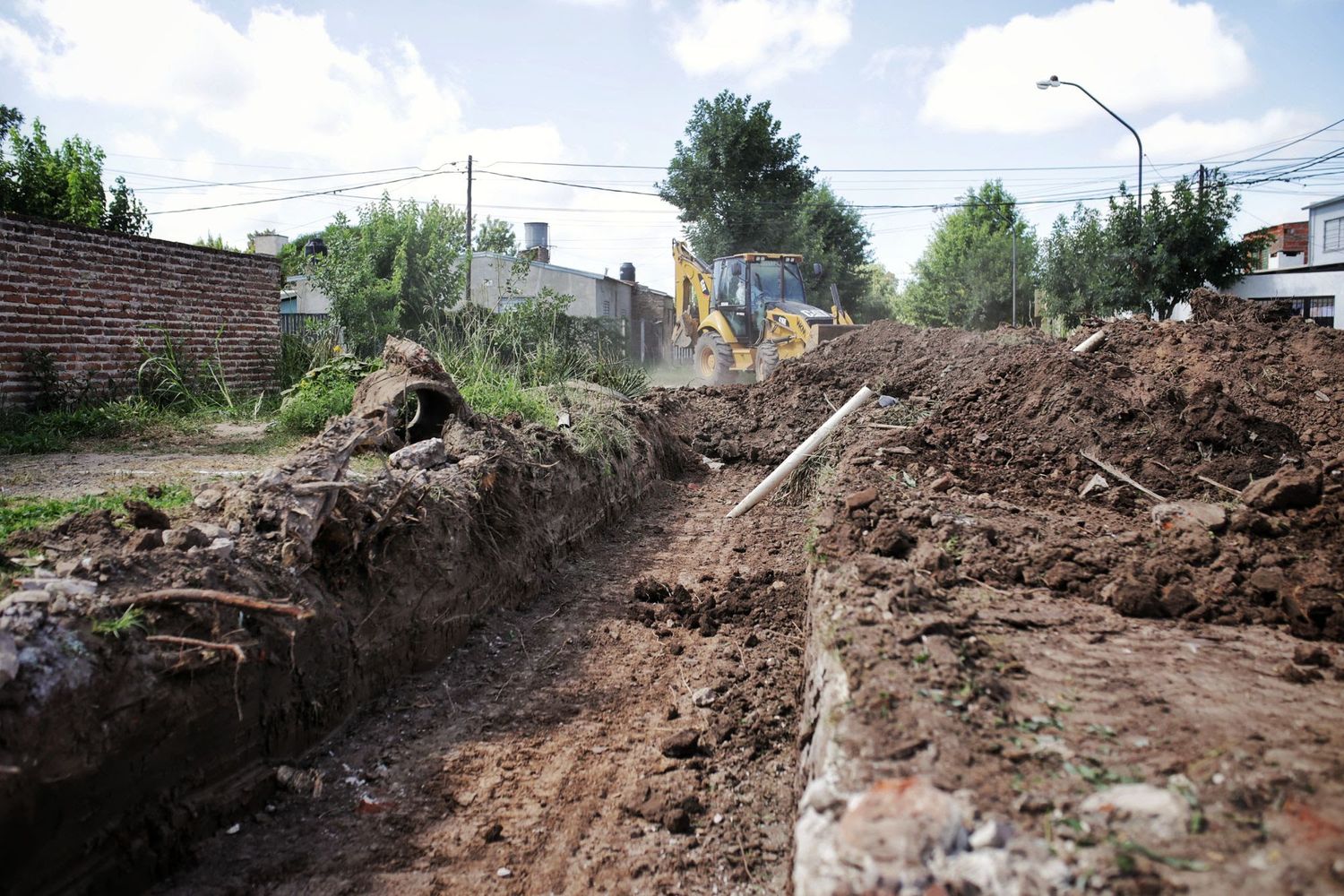 Avanzan las obras de cordón cuneta y ripiado en barrio Pompeya