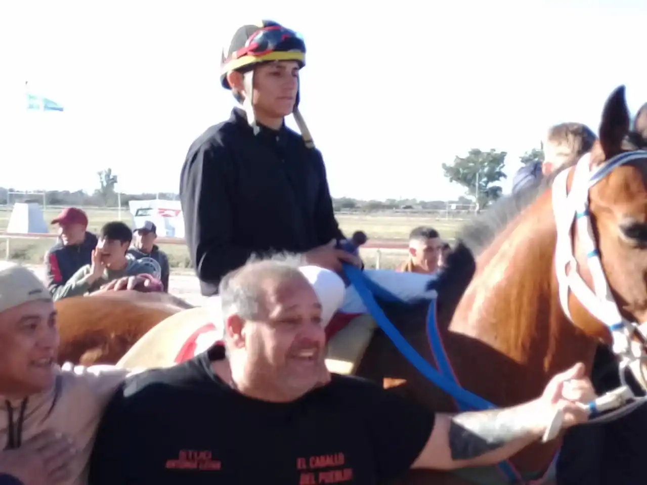 Gran jornada hípica en Gualeguay: 13 carreras y un hipódromo colmado