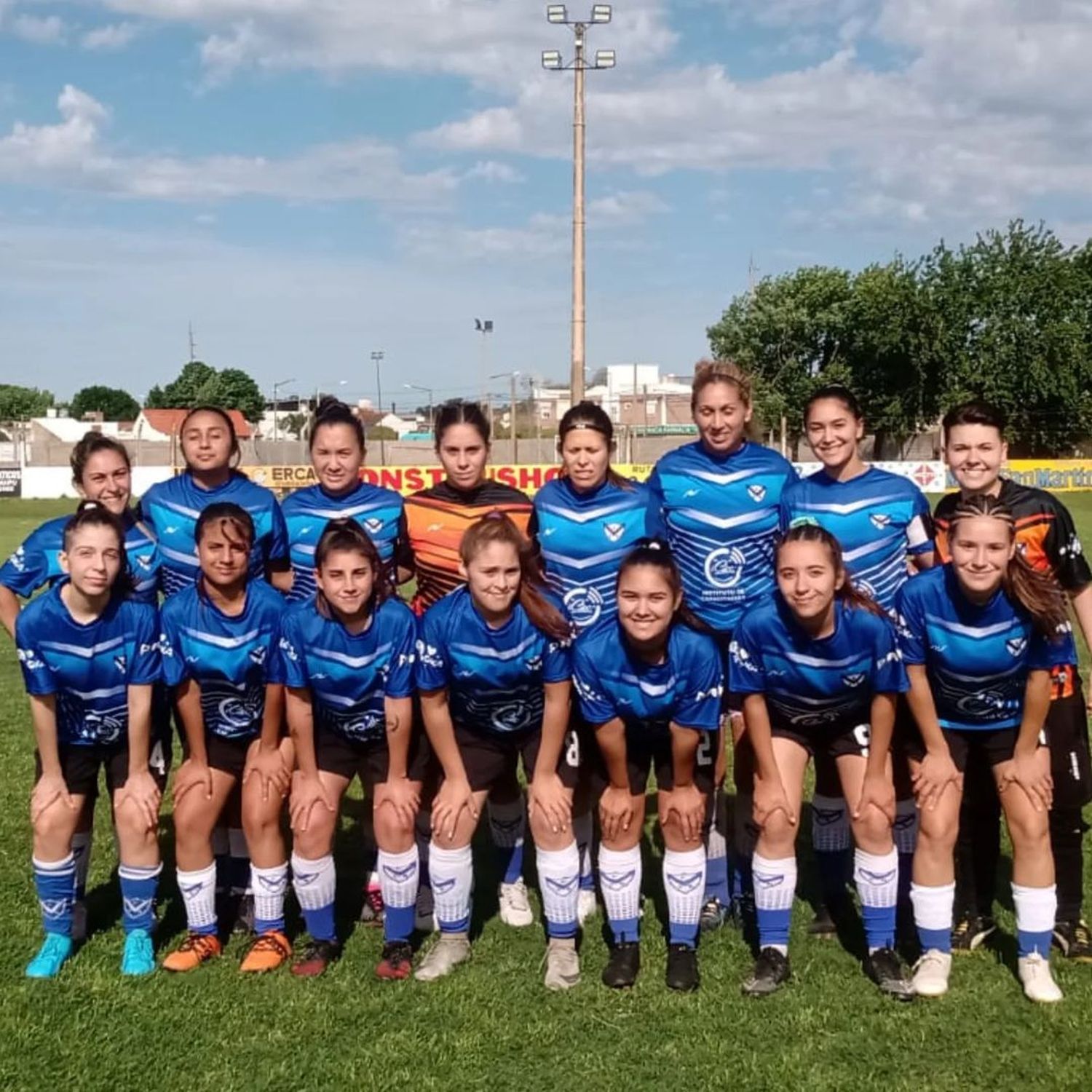 Rivadavia imparable. Sexta victoria al hilo para clasificarse invictas de cara a las semis.