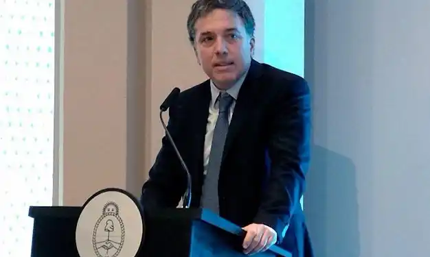 A Dujovne le preguntaron: "¿Cómo espera que inviertan en Argentina si tiene una offshore?"