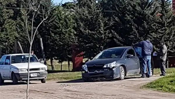 Choque en 44 y 105