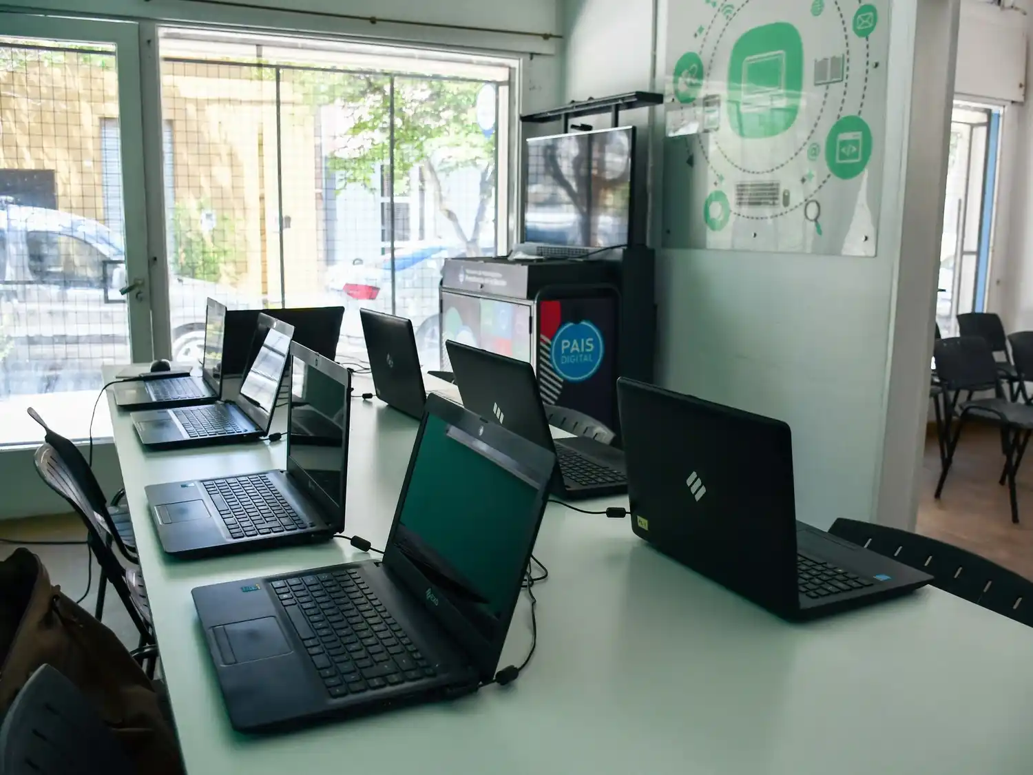 Producción Municipal impulsa capacitaciones, eventos y mejoras en espacios emprendedores