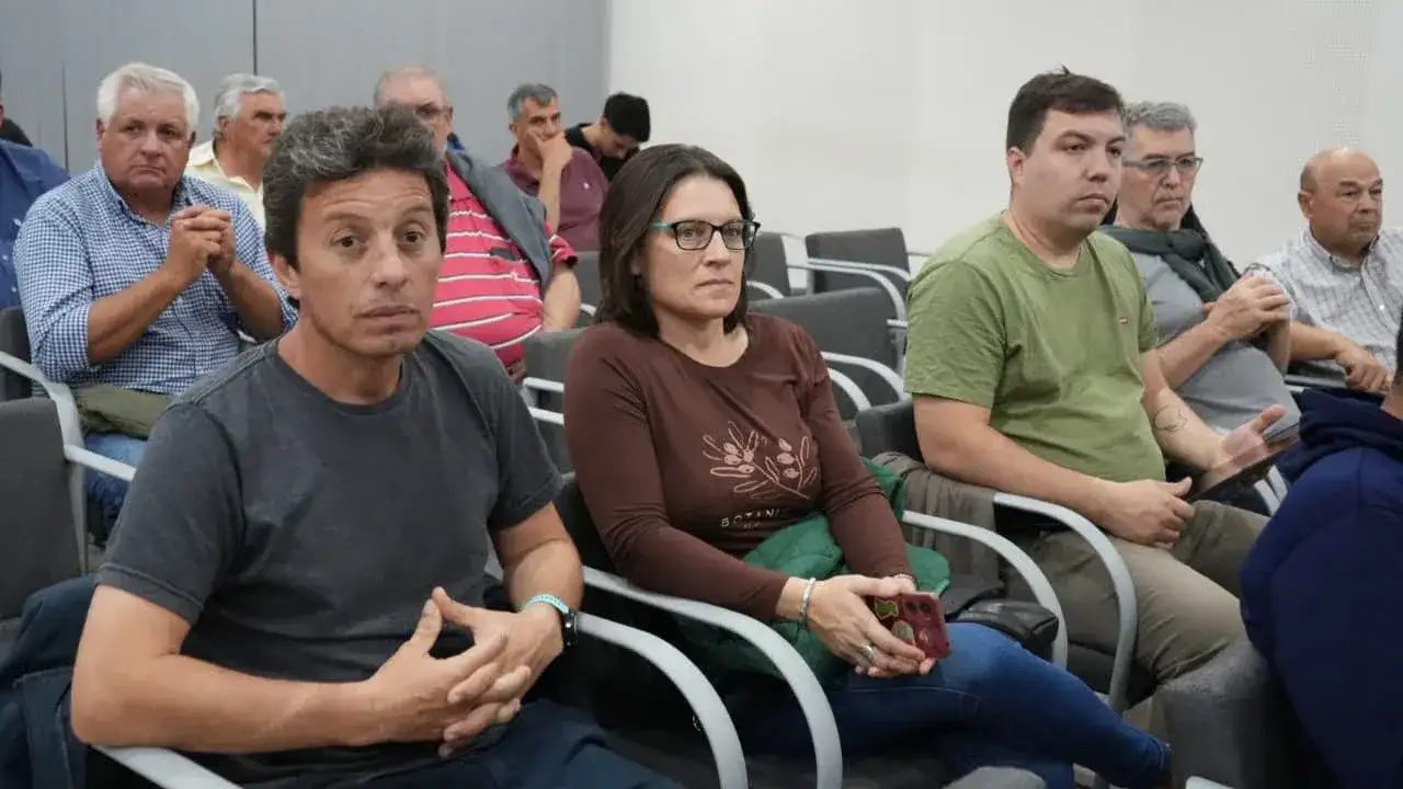 Funcionarios de la localidad de Sunchales participaron de una jornada sobre gestión sustentable de caminos rurales - 4