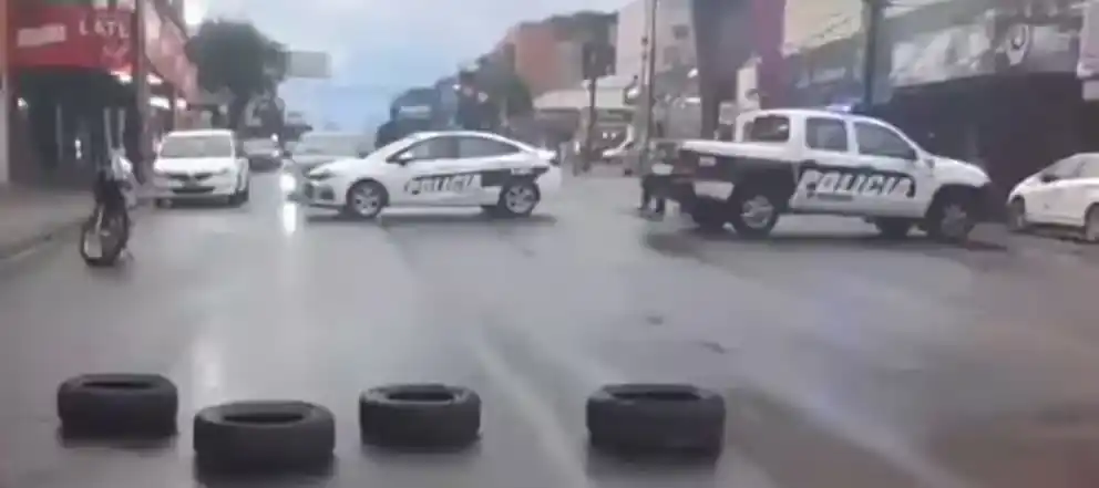 Protesta policial en Misiones: se reanudó el diálogo y habría una mejora salarial para evitar una escalada del conflicto